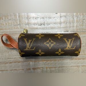 Authentic Louis Vuitton Monogram Etui Pouch